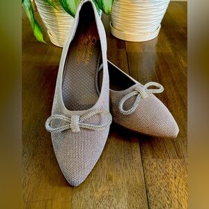 Skechers Cleo Point Metallic Taupe Silver Bow Slip on Flats 8.5